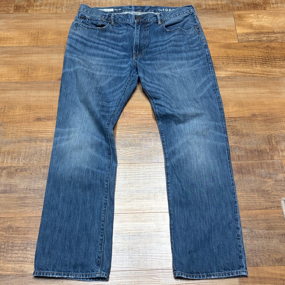 Gap straight leg blue denim jeans size 36 X 32